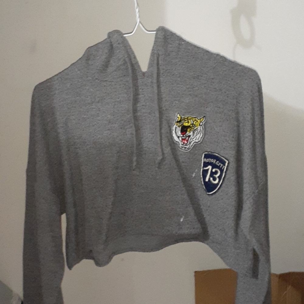 Cropped hoodie